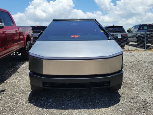 Used 2024 Tesla Cybertruck Cyberbeast AWD/4WD image 2