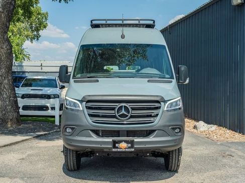 Used 2023 Mercedes-Benz Sprinter 3500 image 9