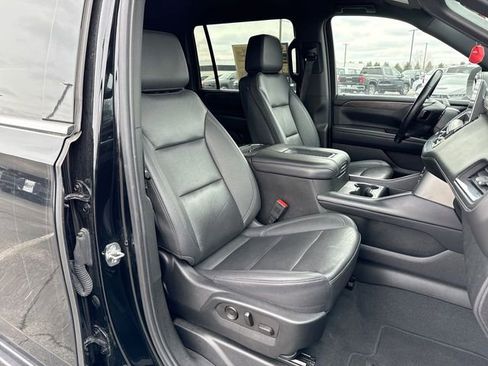 Used 2023 Chevrolet Suburban LT RWD image 26