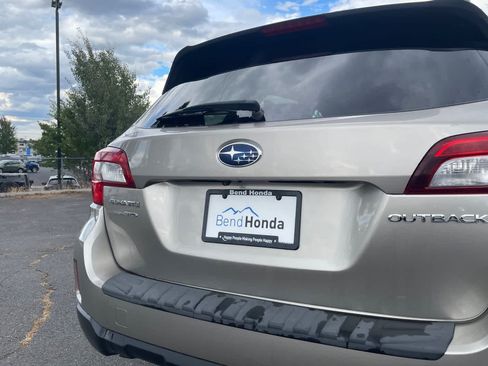 Used 2017 Subaru Outback 2.5i Limited w/ Protection Package #2 AWD/4WD image 13