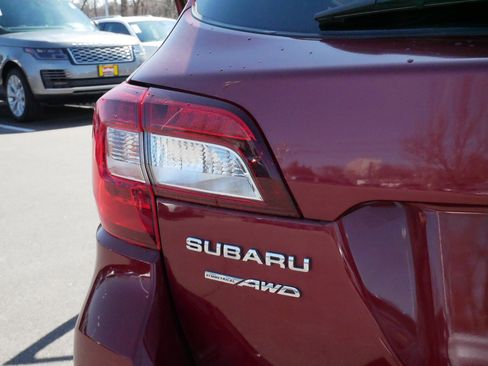 Used 2017 Subaru Outback 2.5i Premium AWD/4WD image 17