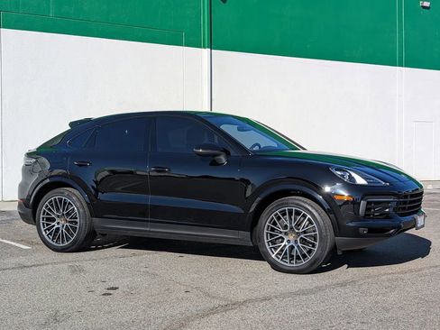 Used 2023 Porsche Cayenne Coupe AWD/4WD image 1