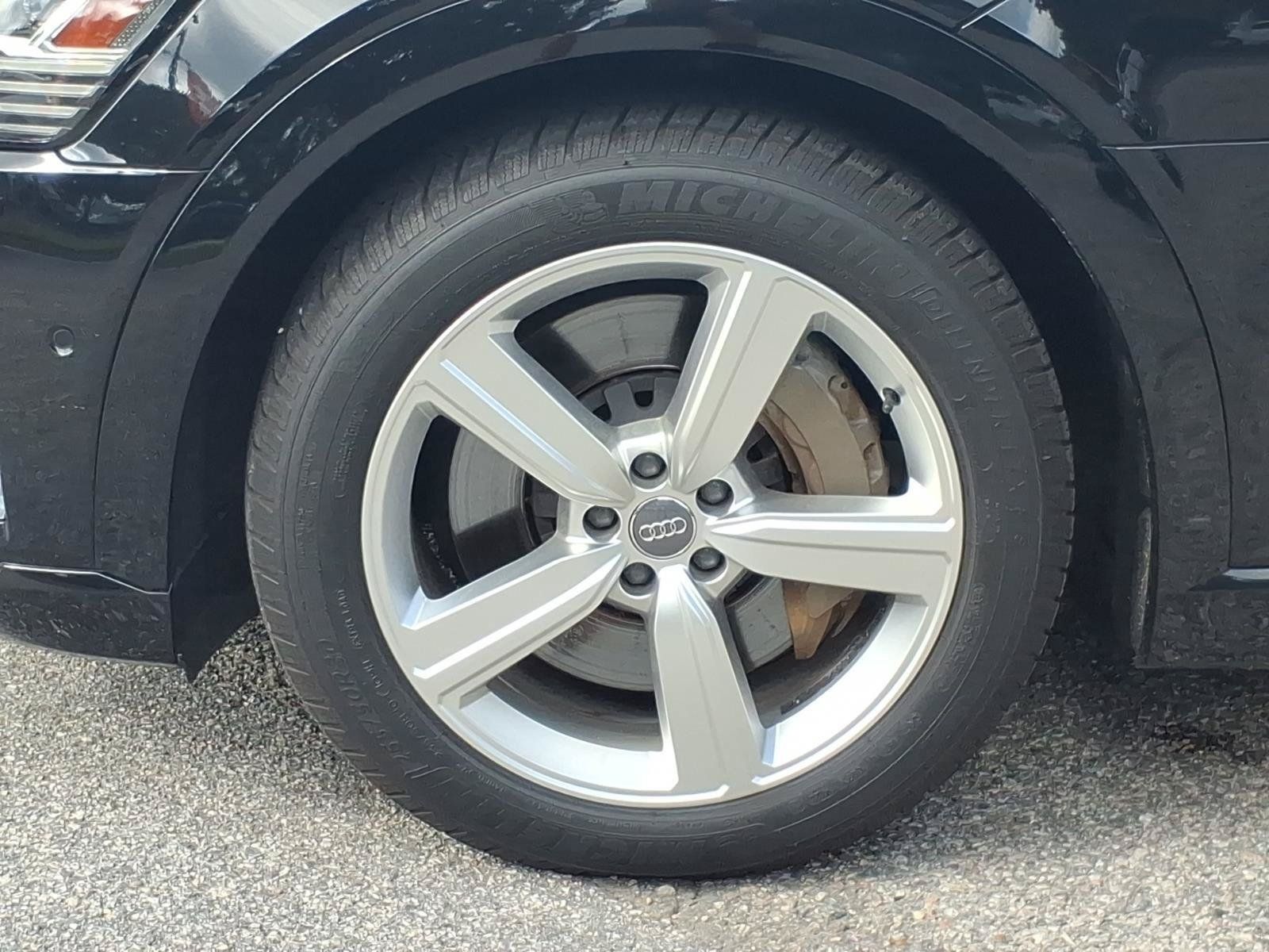 Used 2019 Audi e-tron Premium Plus AWD/4WD image 4