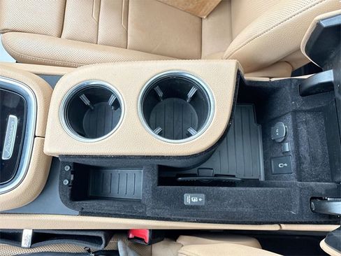 Used 2023 Porsche Panamera image 34