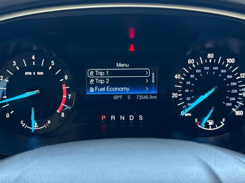 Used 2015 Ford Fusion SE FWD image 22