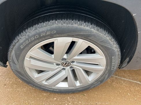 Used 2022 Volkswagen Atlas Cross Sport SE AWD/4WD image 9