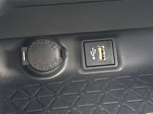 Used 2023 Toyota RAV4 XLE w/ Convenience Package FWD image 22