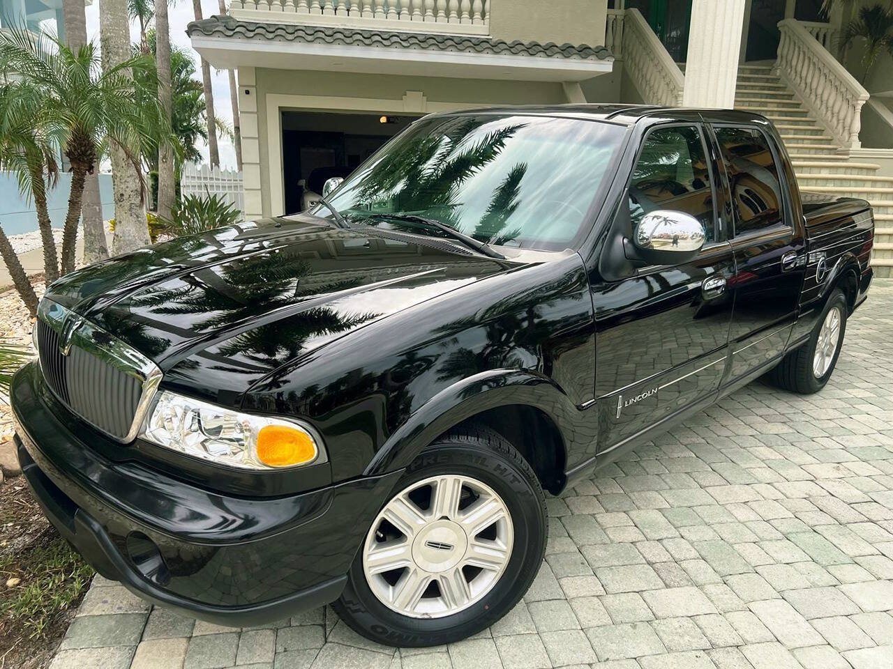 Used 2002 Lincoln Blackwood RWD image 4