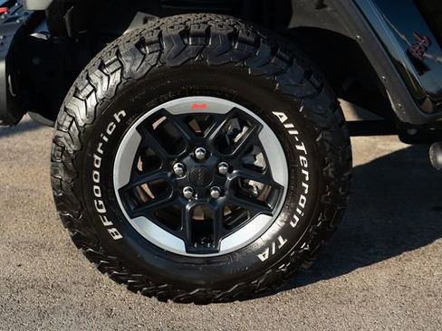 Used 2019 Jeep Wrangler Unlimited Rubicon image 12