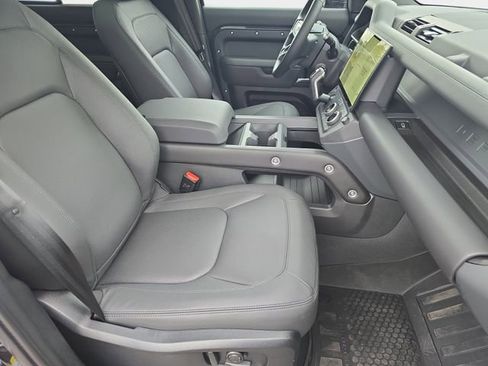 New 2026 Land Rover Defender 110 S AWD/4WD image 10