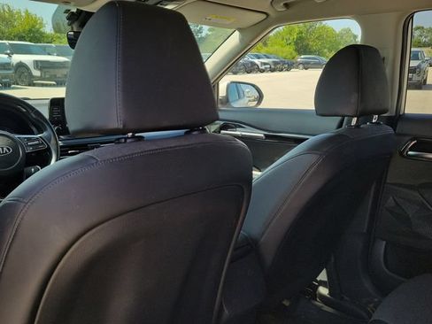 Used 2021 Kia Seltos S AWD/4WD image 9