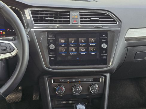 Used 2024 Volkswagen Tiguan Wolfsburg Edition AWD/4WD image 15