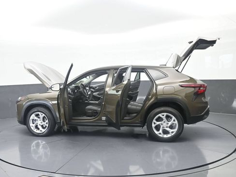 Used 2024 Chevrolet Trax LS w/ LS Convenience Package FWD image 67