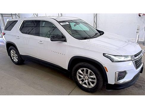 Used 2023 Chevrolet Traverse LS AWD/4WD image 3