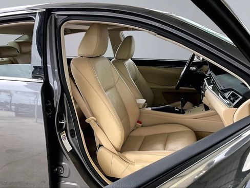 Used 2015 Lexus ES 350 w/ Luxury Package FWD image 26