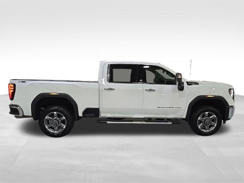 Used 2025 GMC Sierra 2500 SLT AWD/4WD image 8