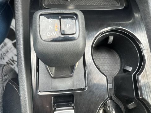 Used 2021 Nissan Rogue S AWD/4WD image 25