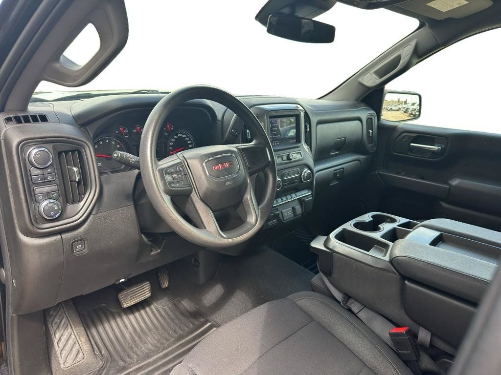 Used 2024 GMC Sierra 1500 Pro w/ Graphite Edition AWD/4WD image 8