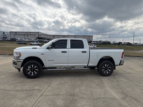 Used 2022 RAM 2500 Tradesman w/ Chrome Appearance Group image 9