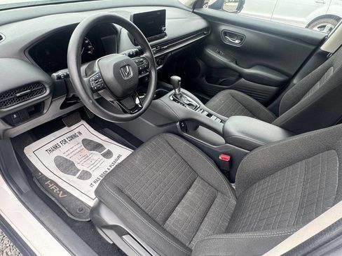 Used 2025 Honda HR-V LX image 9