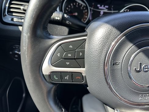 Used 2019 Jeep Compass Altitude image 17