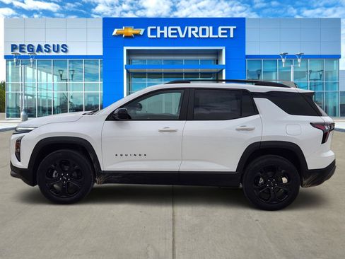 New 2027 Chevrolet Equinox LT w/ Midnight Edition FWD image 3