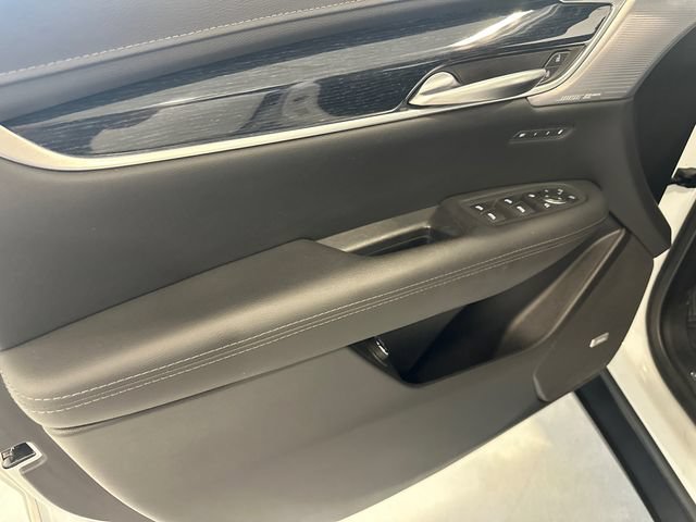 Certified 2025 Cadillac XT5 Premium Luxury AWD/4WD image 24