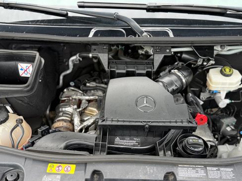 Used 2023 Mercedes-Benz Sprinter 2500 image 28