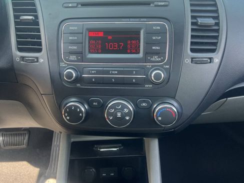 Used 2014 Kia Forte LX w/ Popular Package FWD image 12