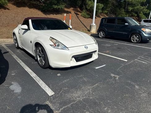 Used 2011 Nissan 370Z Touring w/ Sport Pkg RWD image 1