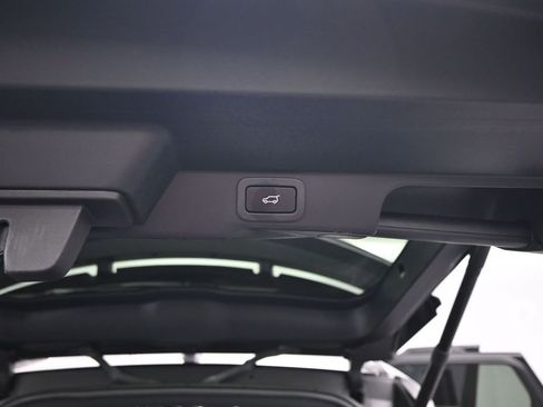 Used 2020 Land Rover Range Rover Sport HST image 23