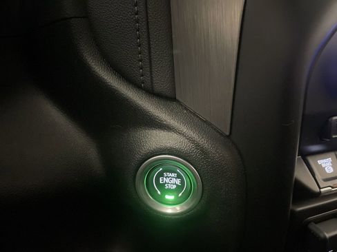 Used 2022 GMC Sierra 2500 Denali image 11