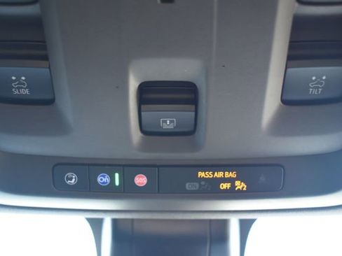 Used 2022 GMC Yukon Denali image 41