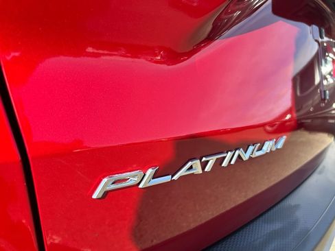 Used 2025 Ford Escape Platinum w/ Premium Technology Package AWD/4WD image 35
