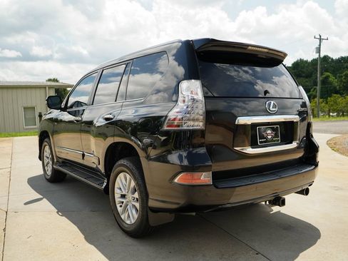 Used 2017 Lexus GX 460 Premium AWD/4WD image 4