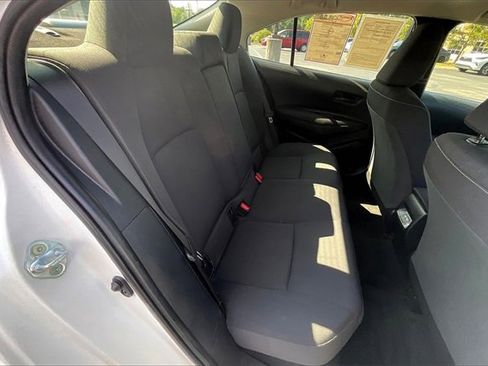 Used 2023 Toyota Corolla LE image 27