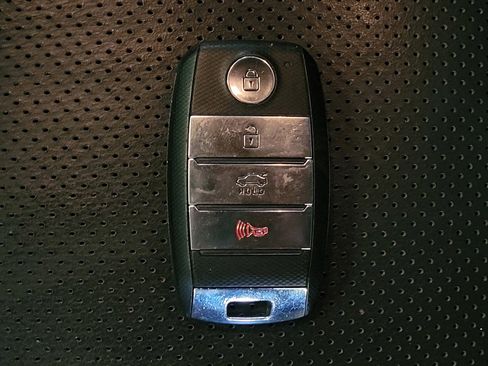 Used 2017 Kia Forte SX FWD image 32