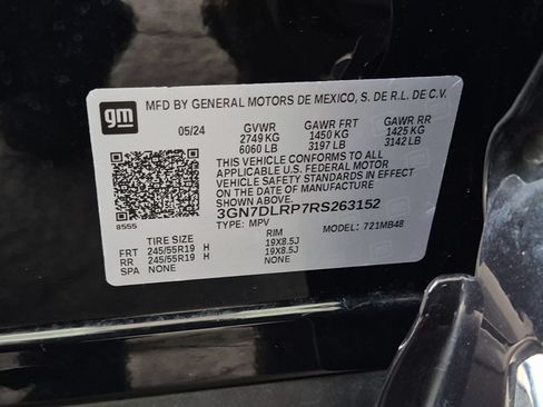 Used 2024 Chevrolet Equinox EV LT FWD image 30