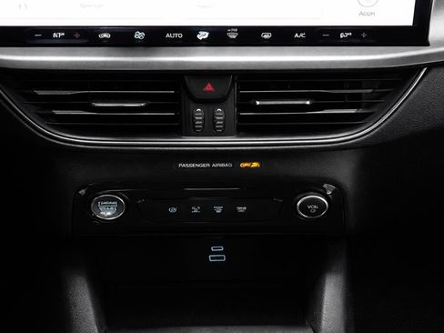 Used 2023 Ford Escape Active w/ Tech Pack #1 FWD image 17