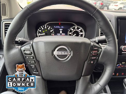 Used 2024 Nissan Frontier SL w/ Technology Package image 17