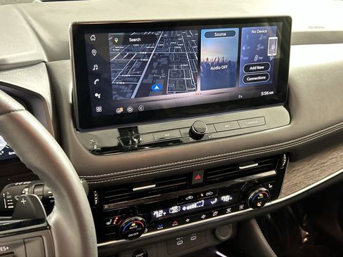 Used 2024 Nissan Rogue Platinum w/ Platinum Premium Package image 17