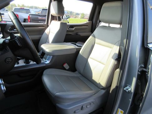 Certified 2023 GMC Sierra 1500 SLT w/ SLT Premium Package AWD/4WD image 22