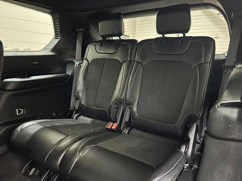 Used 2023 Jeep Grand Cherokee L Laredo AWD/4WD image 9