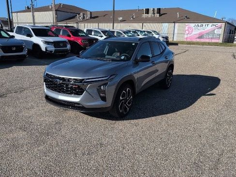 New 2026 Chevrolet Trax RS w/ Sunroof Package image 14