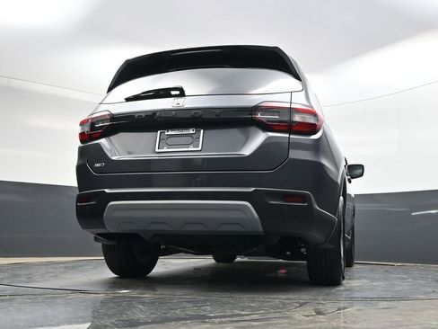 Used 2025 Honda Pilot EX-L image 32