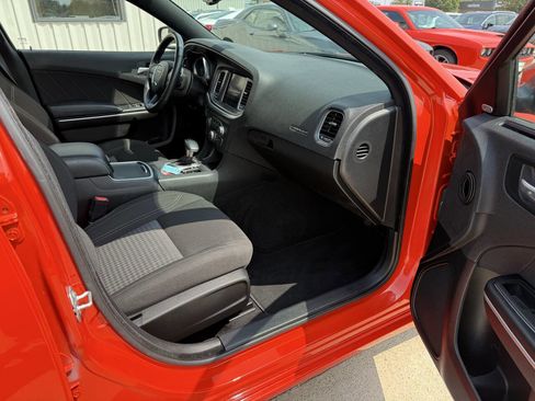 Used 2021 Dodge Charger SXT w/ Driver Convenience Group AWD/4WD image 11