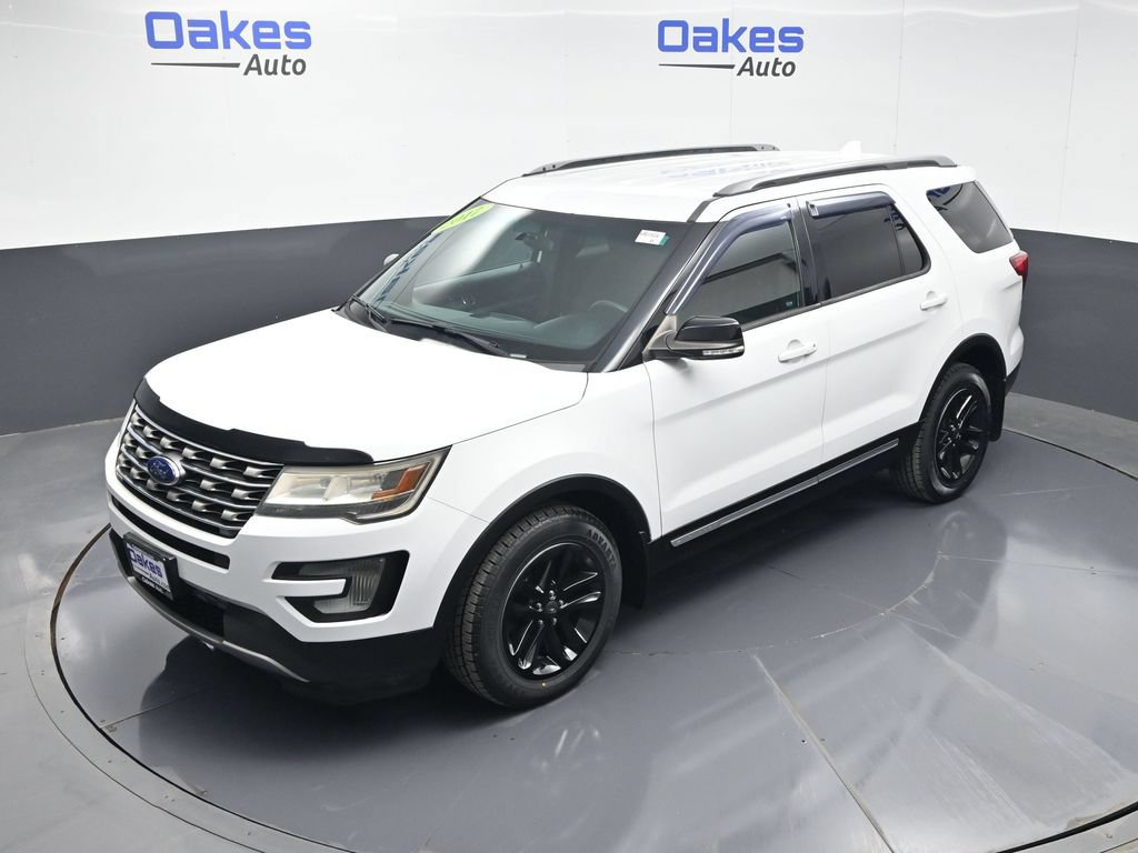 Used 2017 Ford Explorer XLT FWD image 45