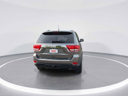 Used 2013 Jeep Grand Cherokee Overland AWD/4WD image 7