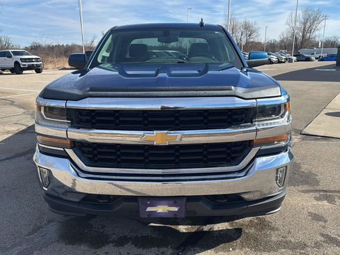 Used 2018 Chevrolet Silverado 1500 LT w/ All Star Edition image 8