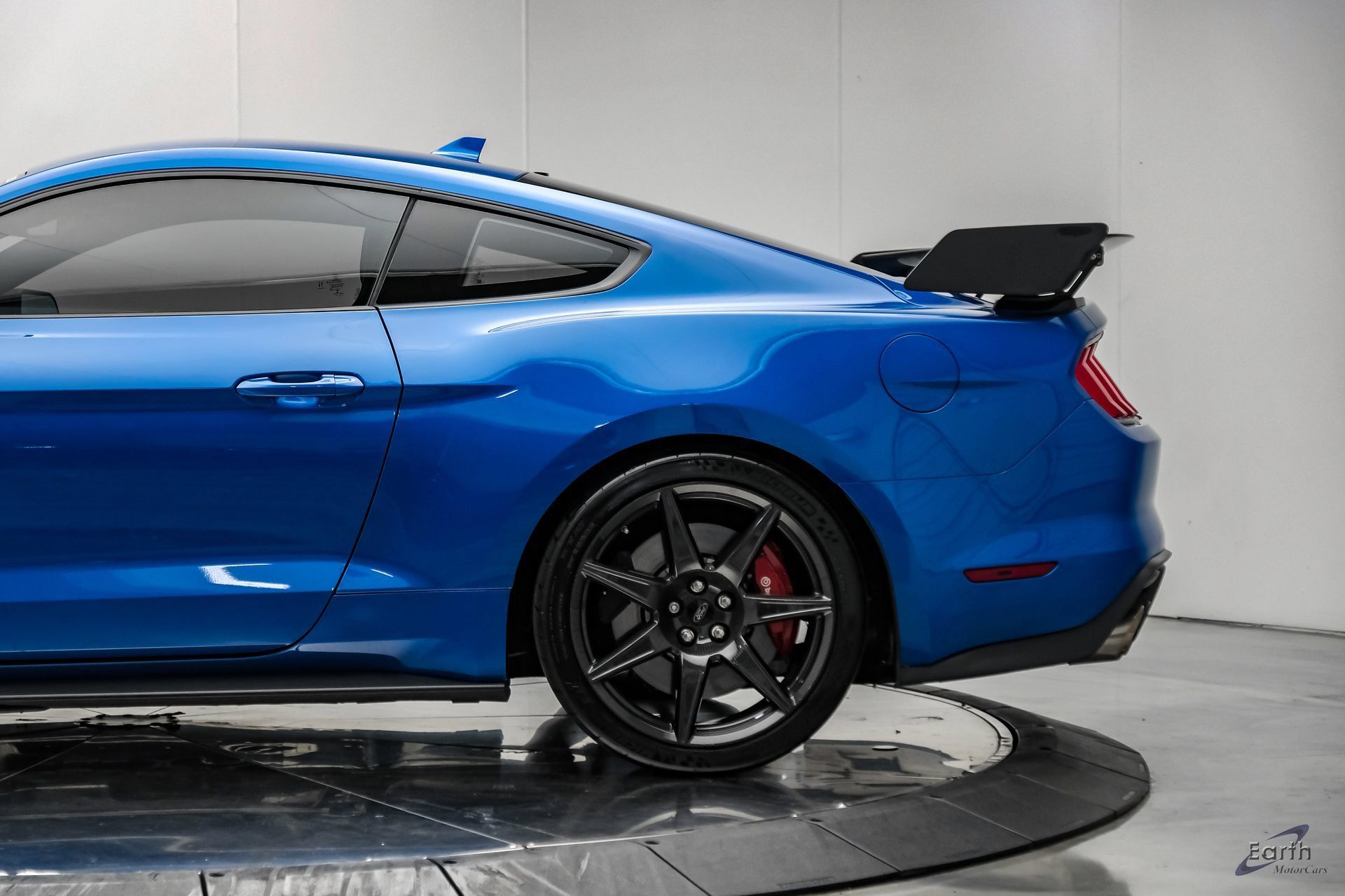 Used 2021 Ford Mustang Shelby GT500 w/ Carbon Fiber Track Pack RWD image 11